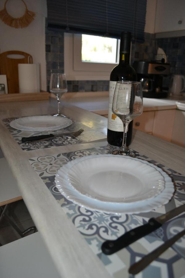 Evaliana Seaside Apartment Palaiontsiflikion Exterior foto