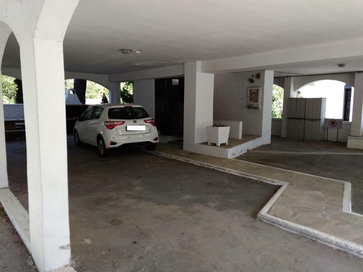 Evaliana Seaside Apartment Palaiontsiflikion Exterior foto